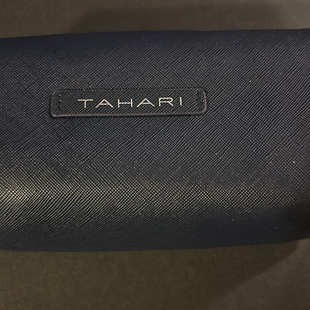 Tahari Men’s Toiletry / Travel Bag Small